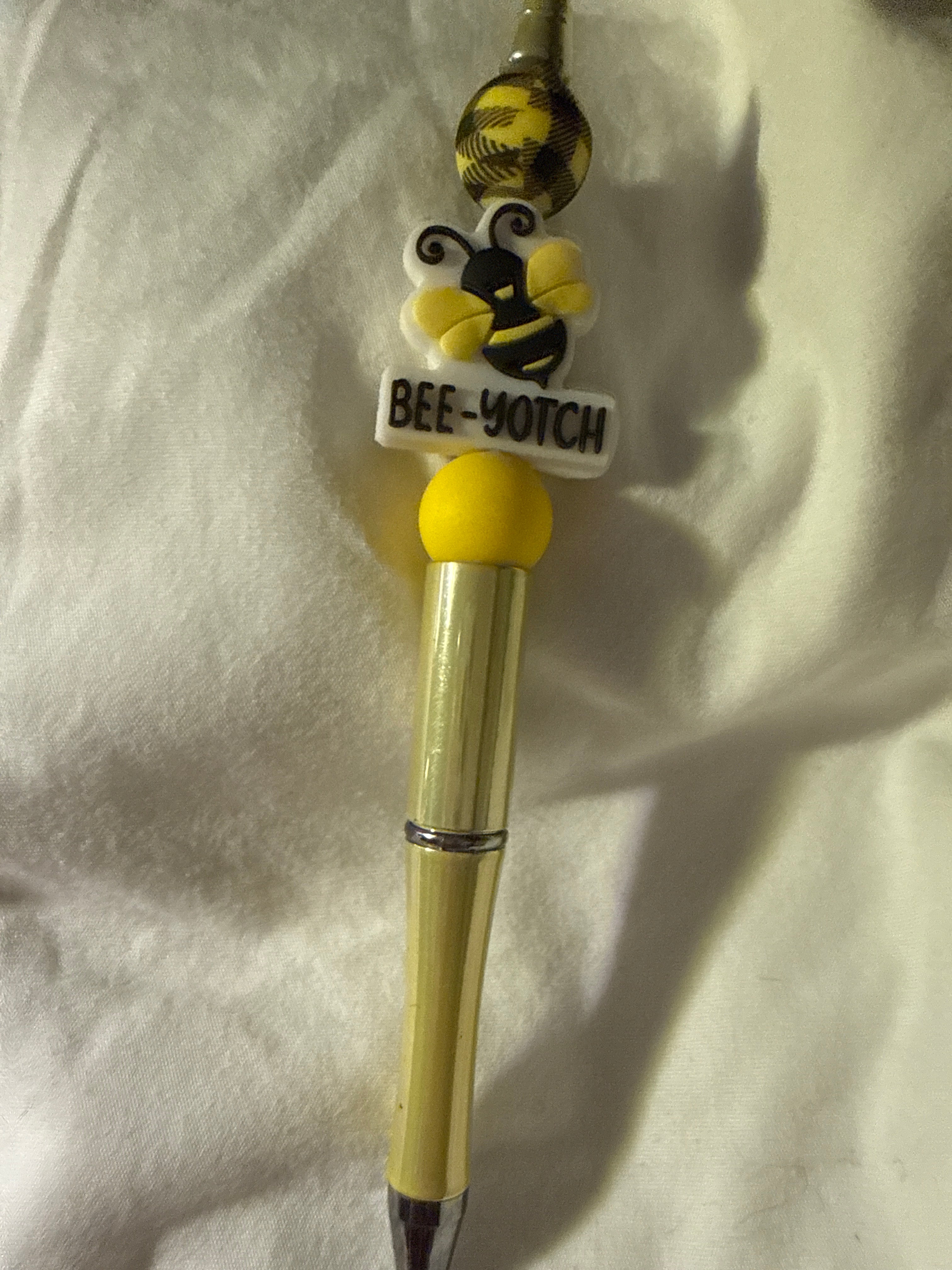 Bee ball point pen. 002 lo